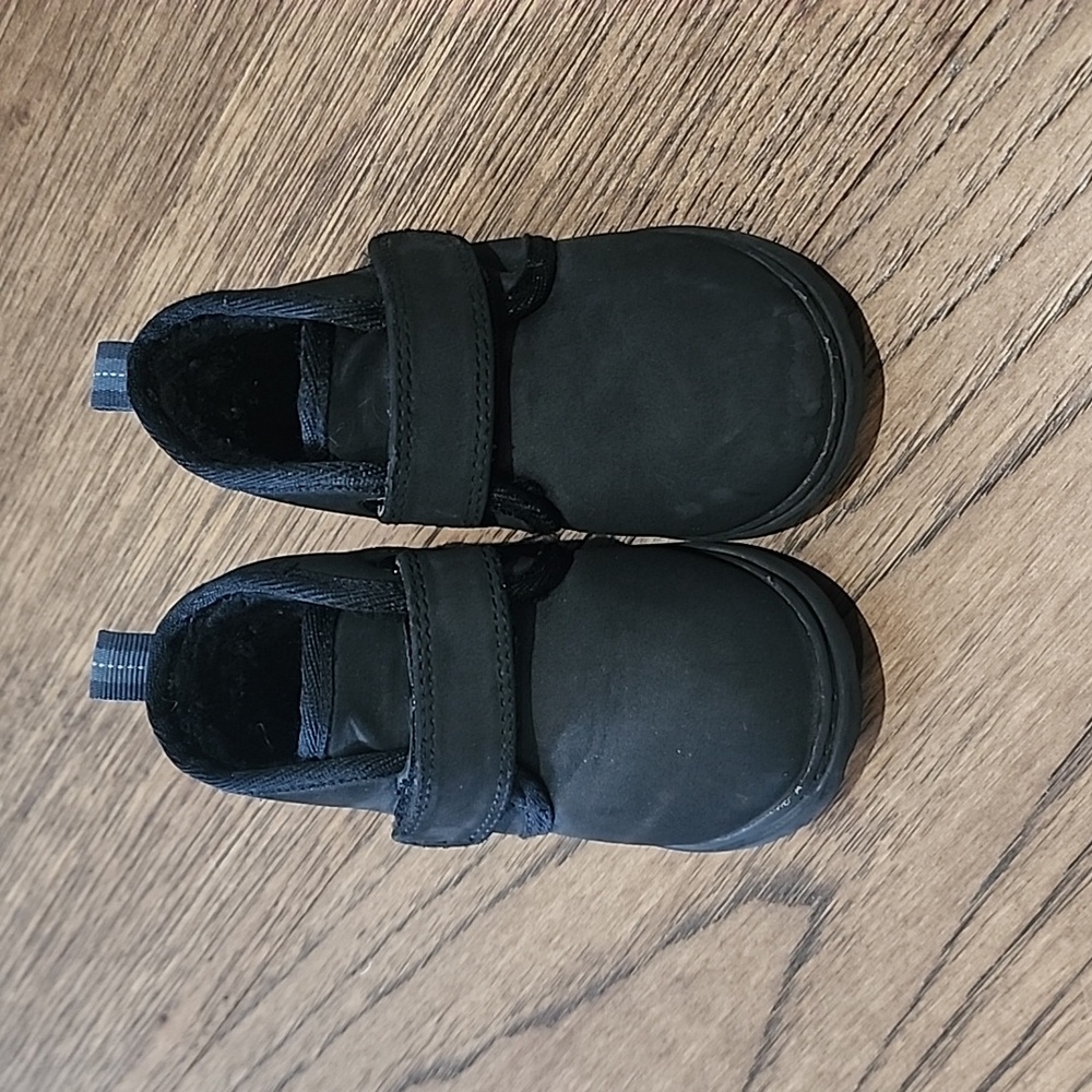 Cat & Jack Black Baby Walker Shoes